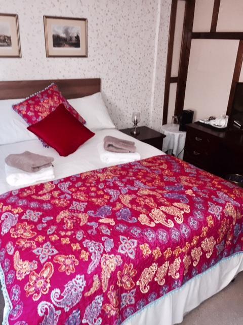 The Wheatsheaf 3*