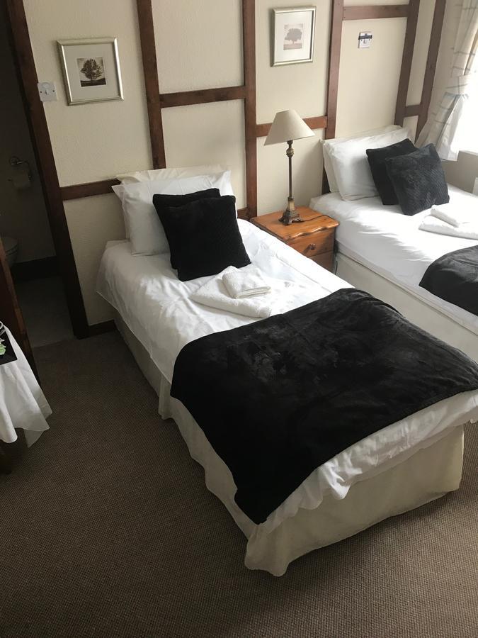 The Wheatsheaf 3*