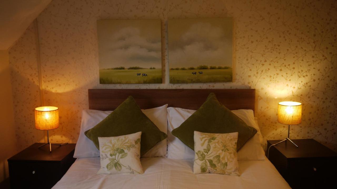 The Wheatsheaf 3*